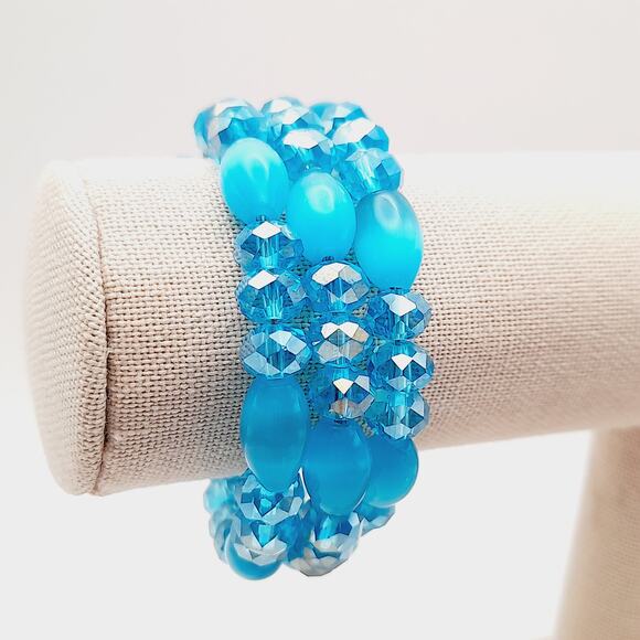 Turquoise Glass Beaded Memory Wire Bracelet - Picture 7 of 9